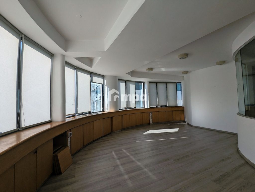 200m² Office for Rent in Nicosia District