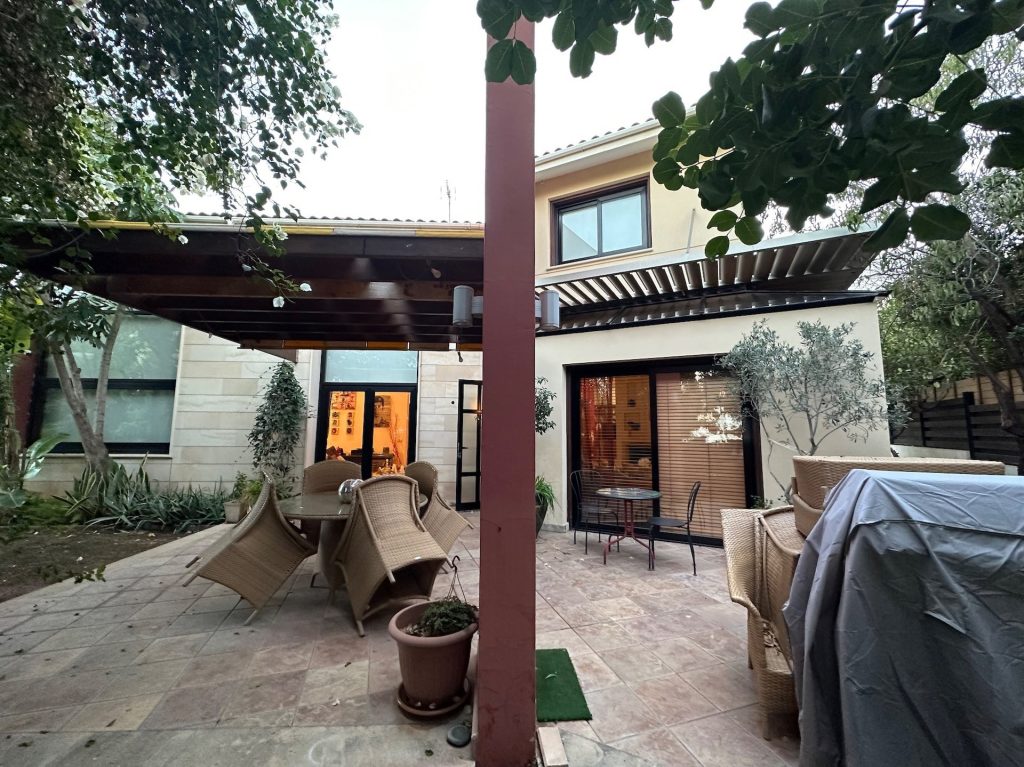 5 Bedroom House for Sale in Potamos Germasogeias, Limassol District