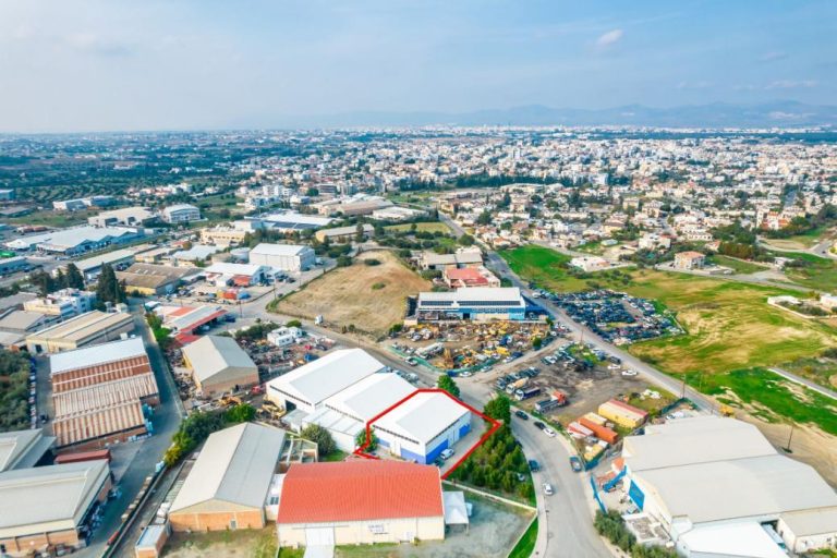 400m² Warehouse for Sale in Latsia, Nicosia District
