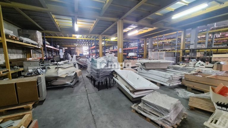 1800m² Commercial for Sale in Nicosia District