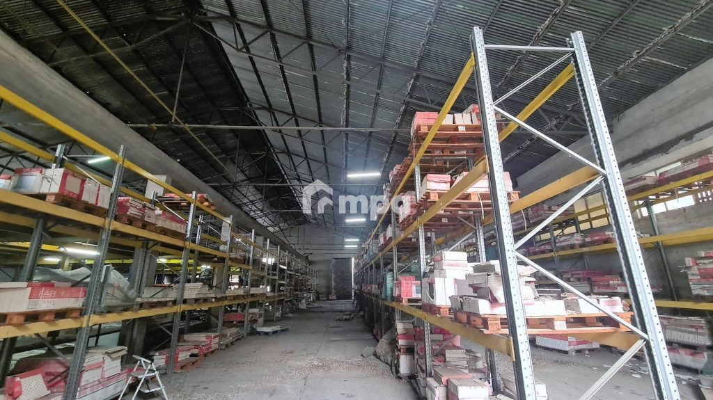 1800m² Commercial for Sale in Nicosia District