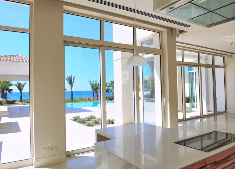 6+ Bedroom House for Sale in Larnaca District
