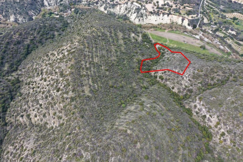 6,689m² Commercial Plot for Sale in Limnatis, Limassol District