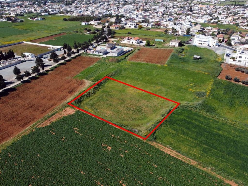 2,558m² Residential Plot for Sale in Frenaros, Famagusta District