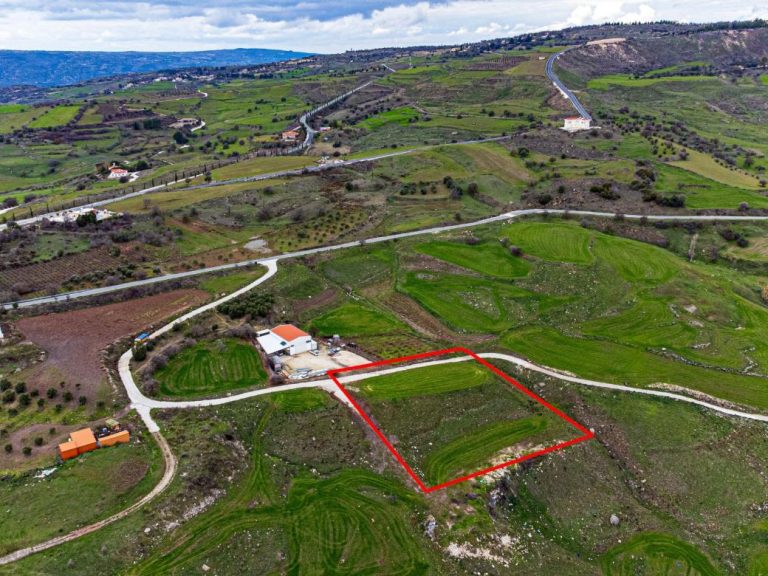 115,274m² Plot for Sale in Agios Dimitrianos, Paphos District