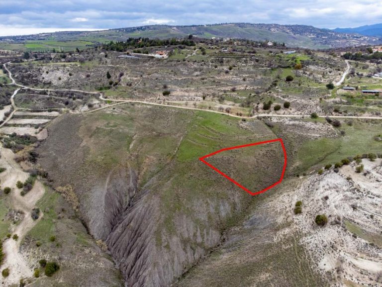 115,274m² Plot for Sale in Agios Dimitrianos, Paphos District