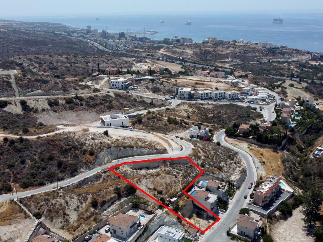 1,432m² Residential Plot for Sale in Agios Tychonas, Limassol District