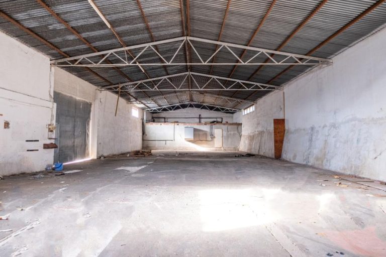 890m² Warehouse for Sale in Orounta, Nicosia District