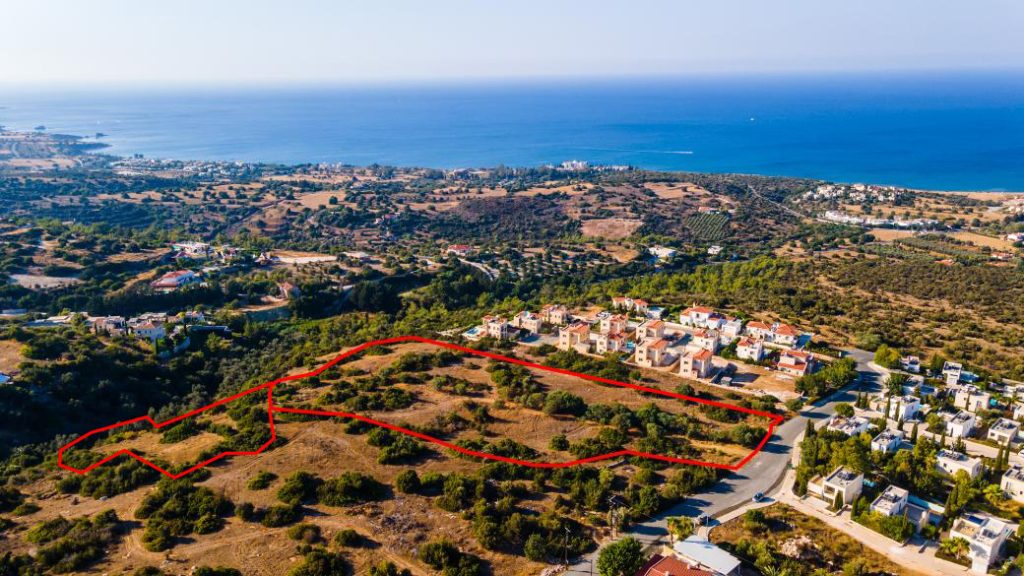 13,899m² Residential Plot for Sale in Neo Chorio Pafou, Paphos District