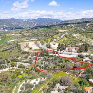 3,200m² Plot for Sale in Kedares, Paphos District