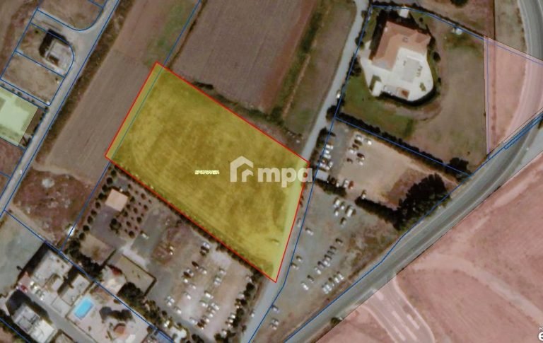 6,689m² Plot for Sale in Larnaca District