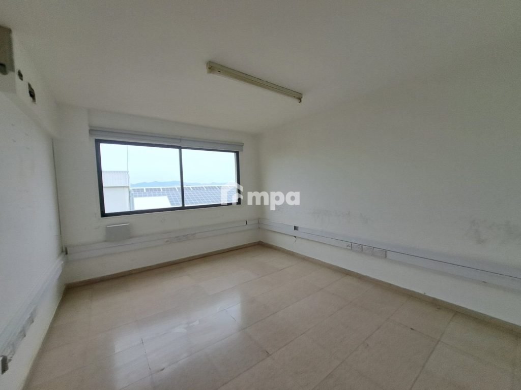 950m² Office for Rent in Latsia, Nicosia District