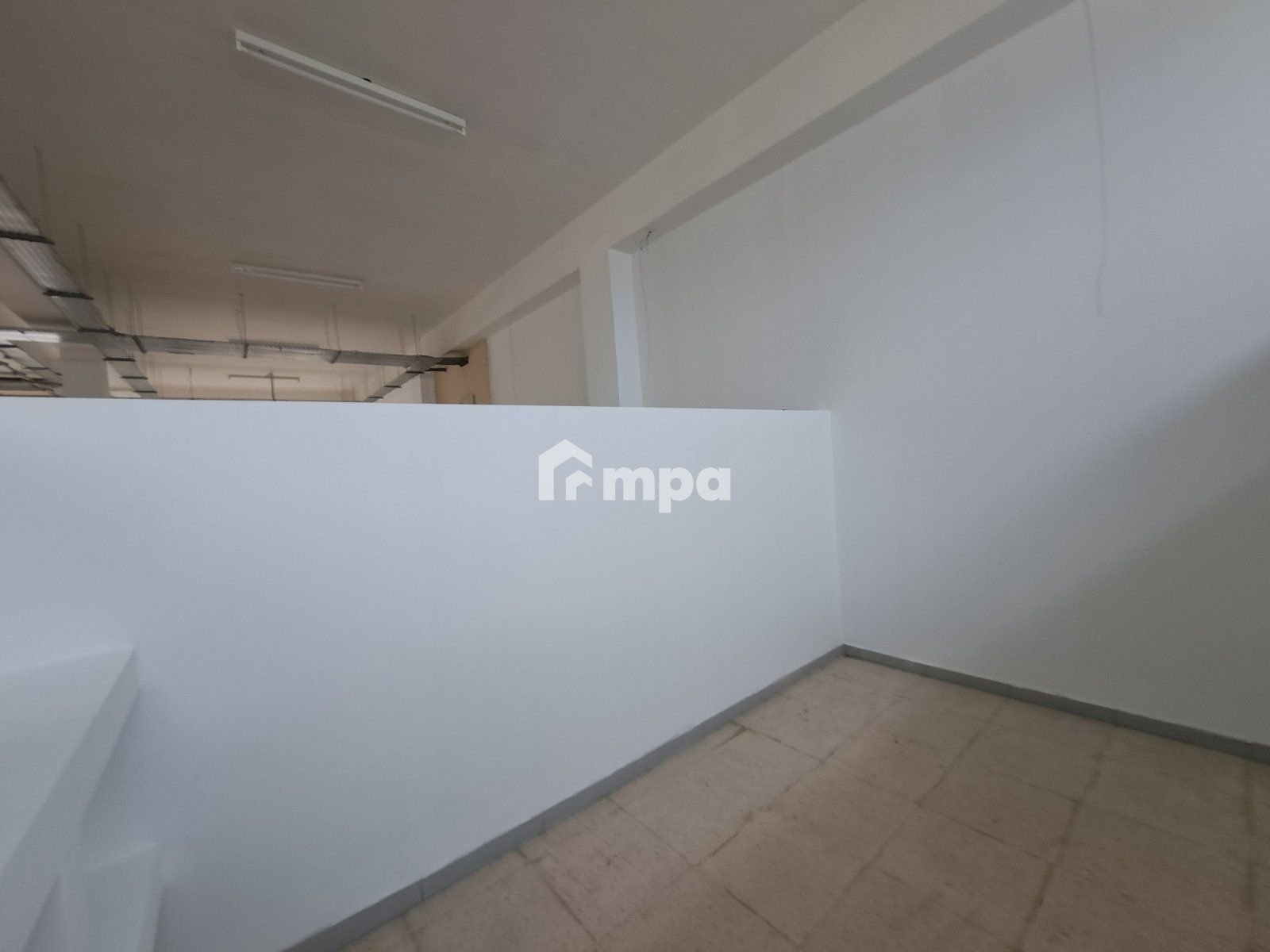 950m² Office for Rent in Latsia, Nicosia District