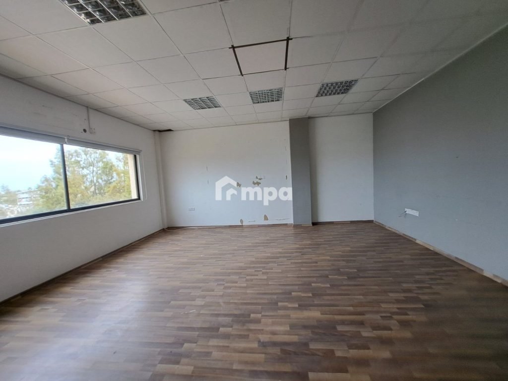 950m² Office for Rent in Latsia, Nicosia District