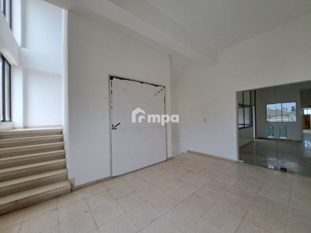 950m² Office for Rent in Latsia, Nicosia District