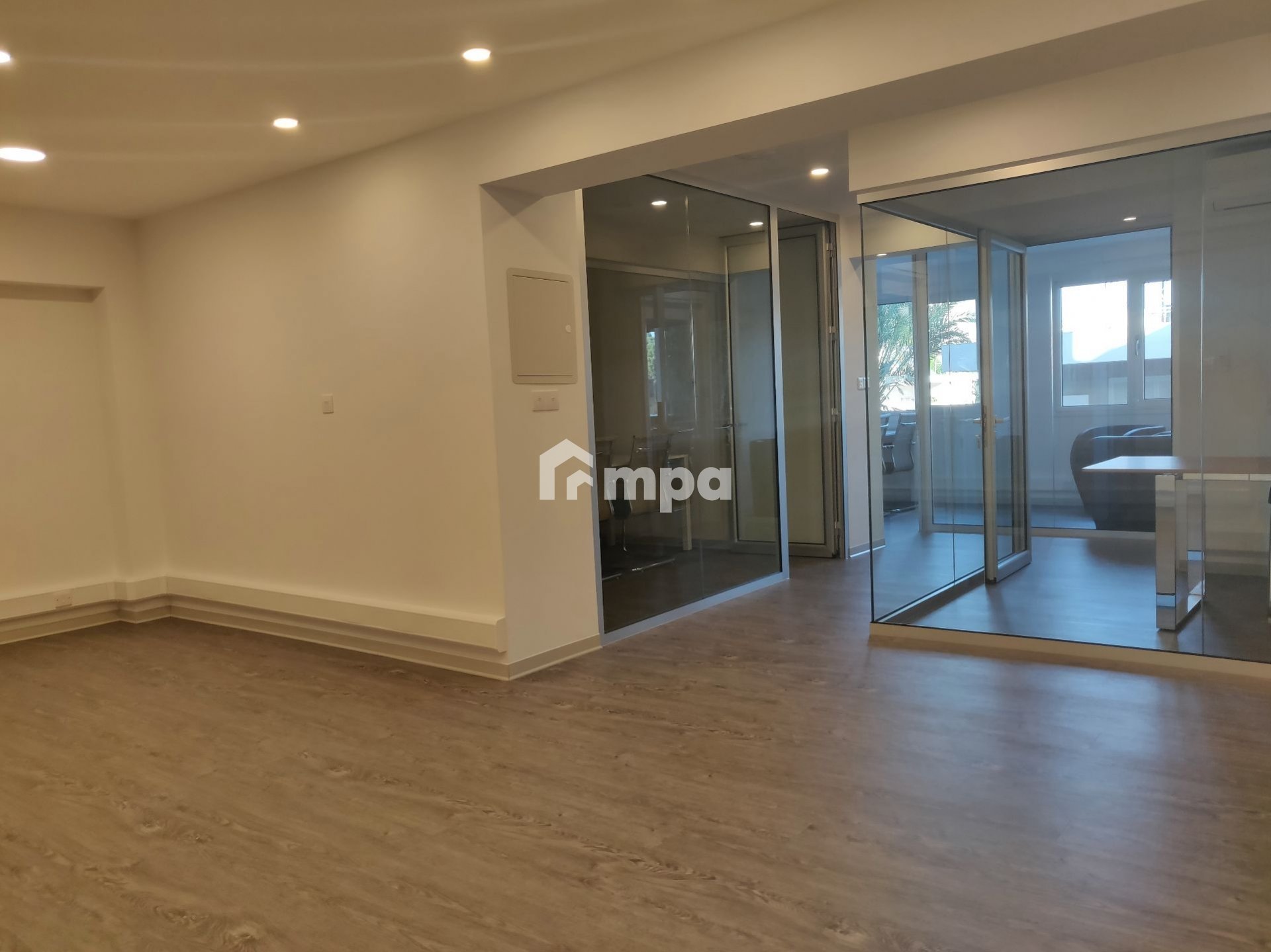 95m² Office for Rent in Strovolos, Nicosia District