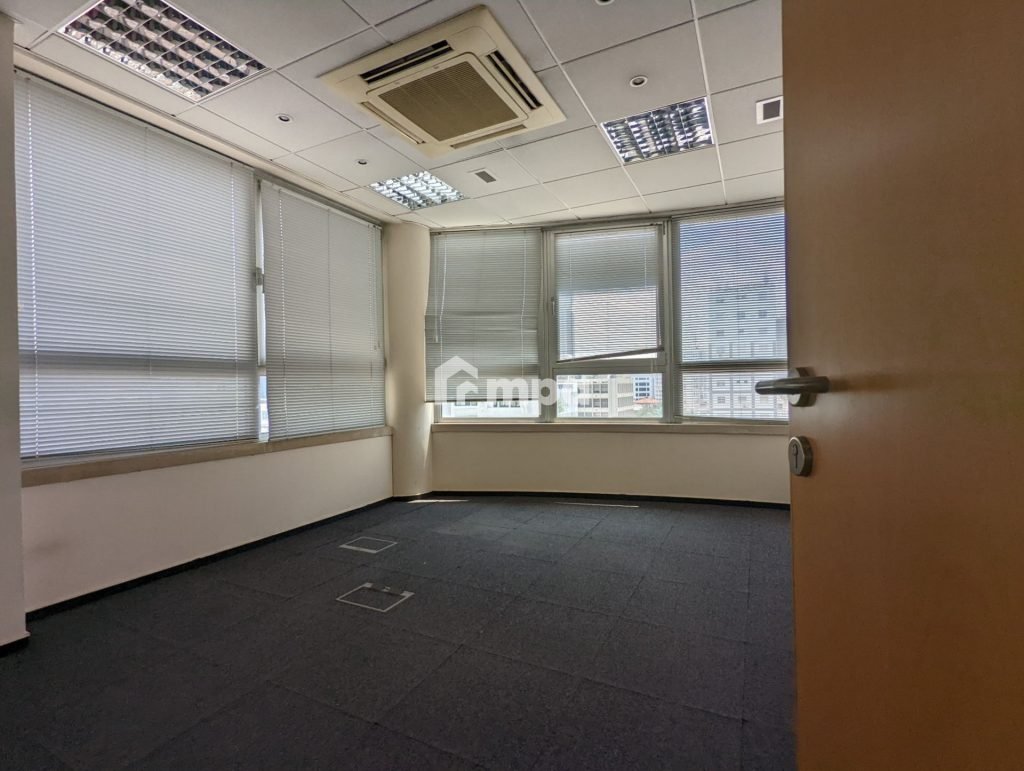 349m² Office for Rent in Nicosia District
