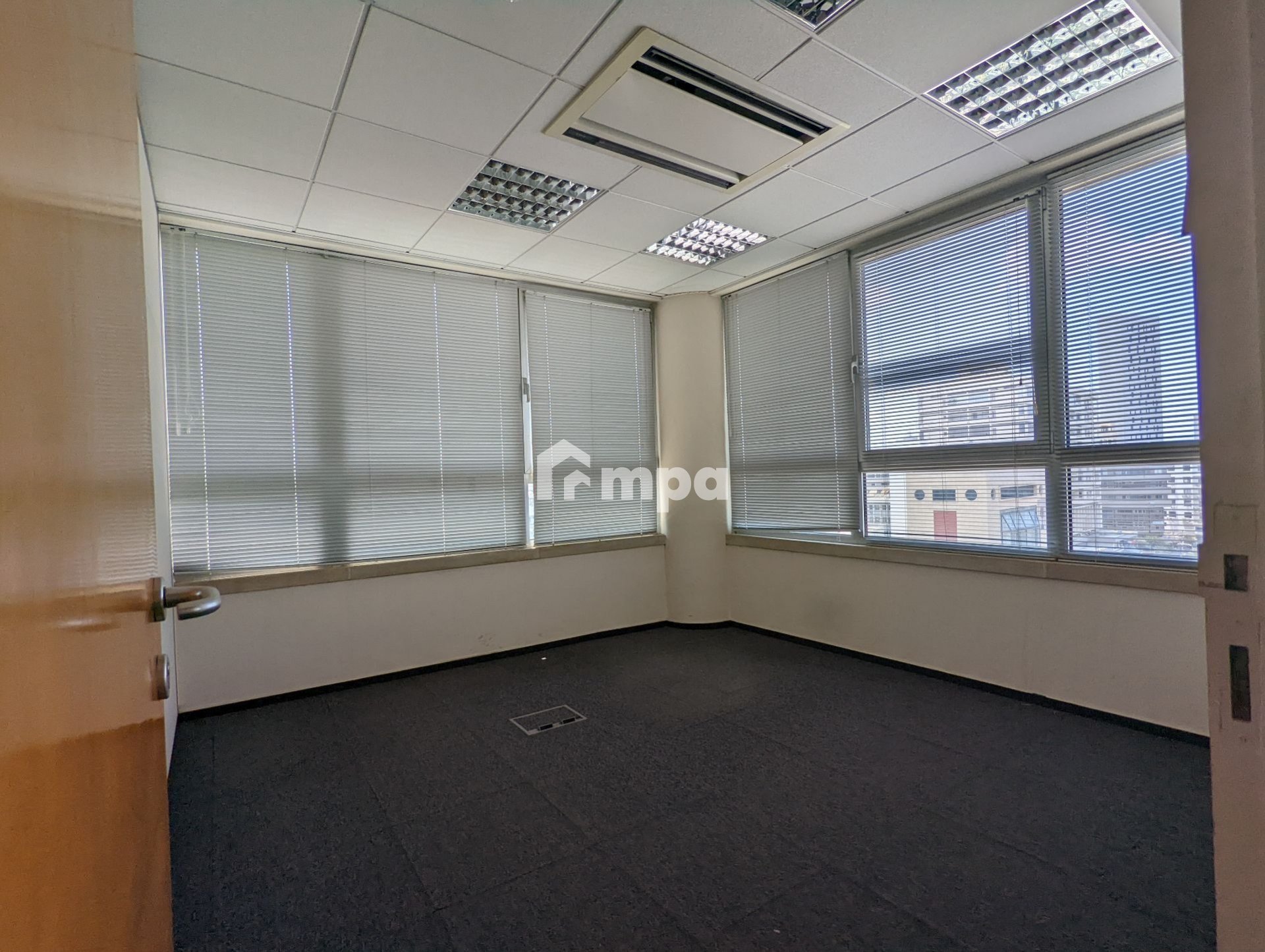 349m² Office for Rent in Nicosia District