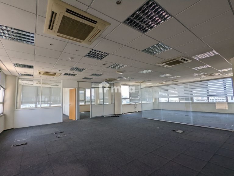 300m² Office for Rent in Nicosia District