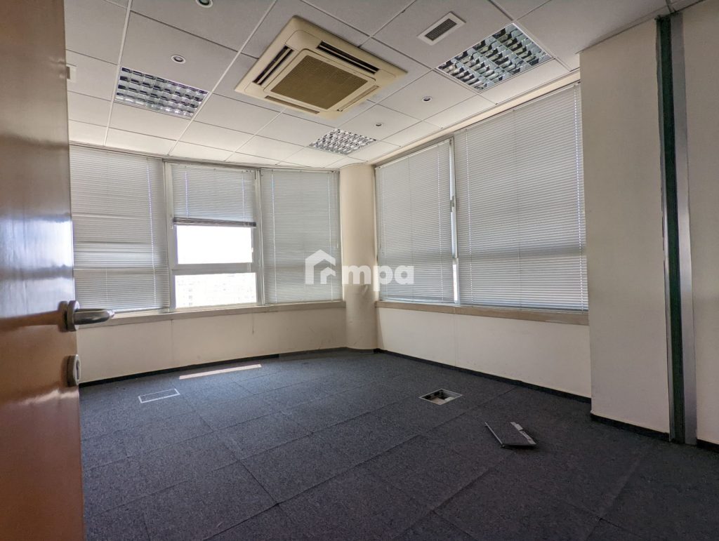 300m² Office for Rent in Nicosia District