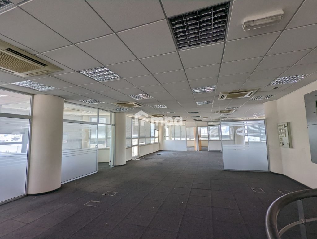 300m² Office for Rent in Nicosia District
