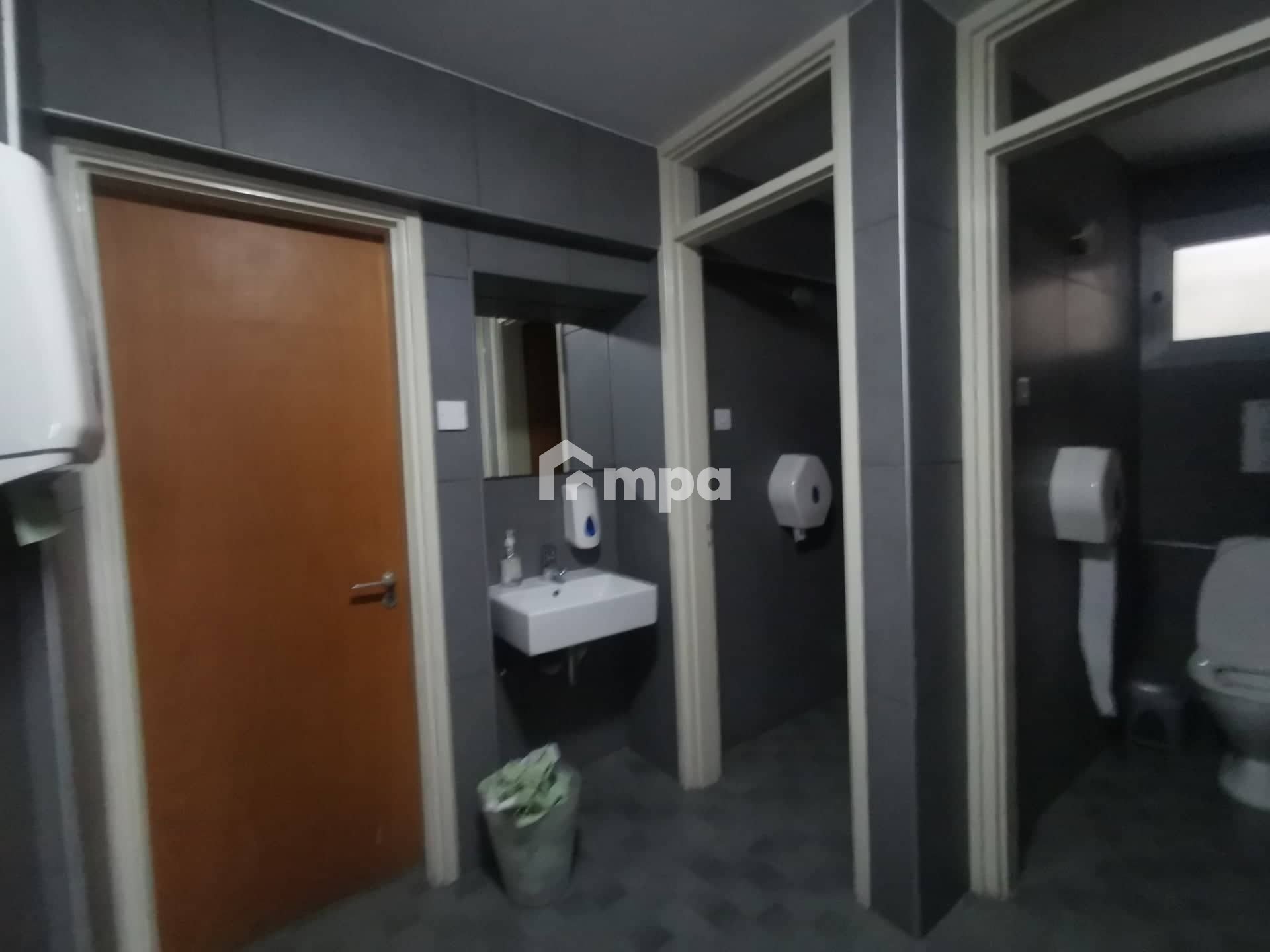 330m² Office for Rent in Nicosia District