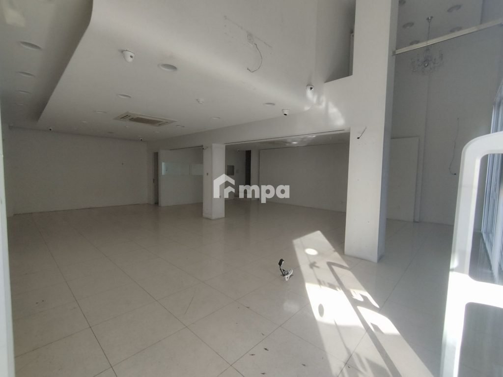 110m² Commercial for Rent in Nicosia District