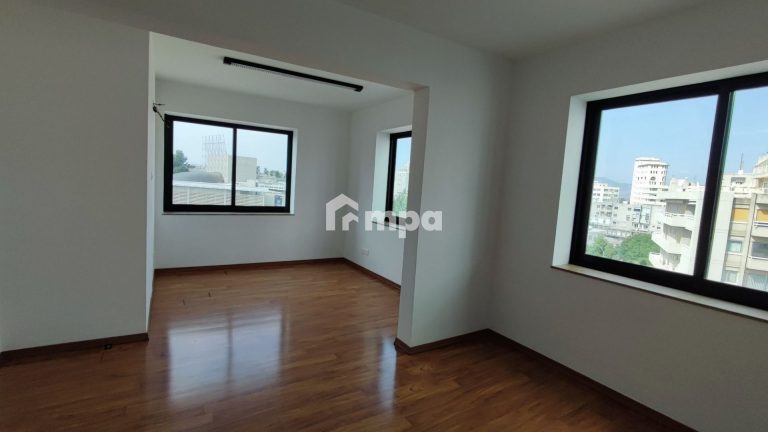 Γραφείο 12m² προς ενοικίαση στην Επαρχία Λευκωσίας