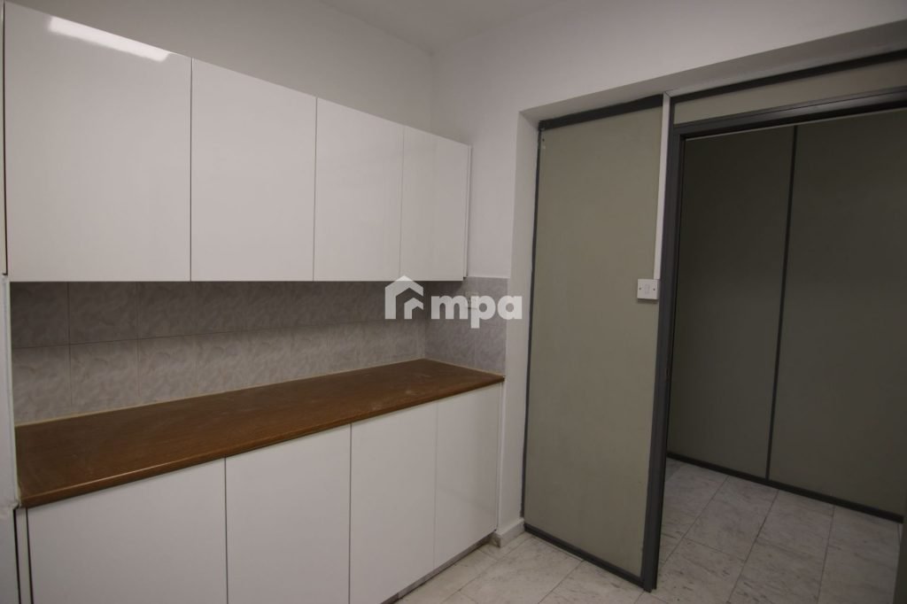 254m² Office for Rent in Nicosia District