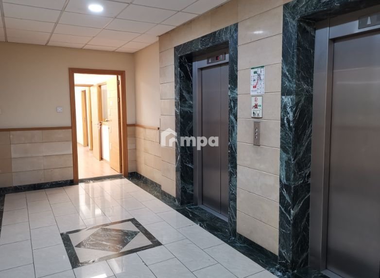 75m² Office for Rent in Agioi Omologites, Nicosia District