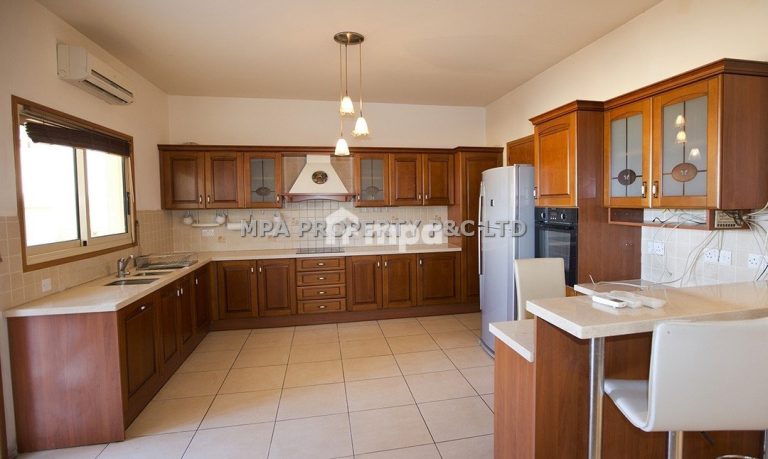 3 Bedroom House for Sale in Geri, Nicosia District