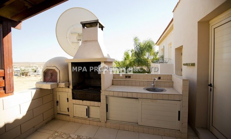Cheap Houses and Villas for Sale Nicosia up to 400000 euro