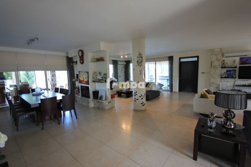5 Bedroom House for Sale in Latsia, Nicosia District