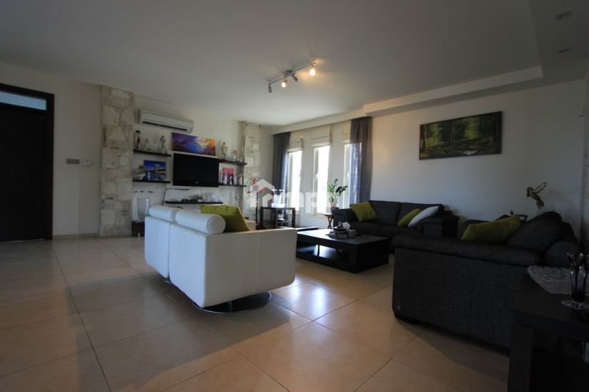 5 Bedroom House for Sale in Latsia, Nicosia District