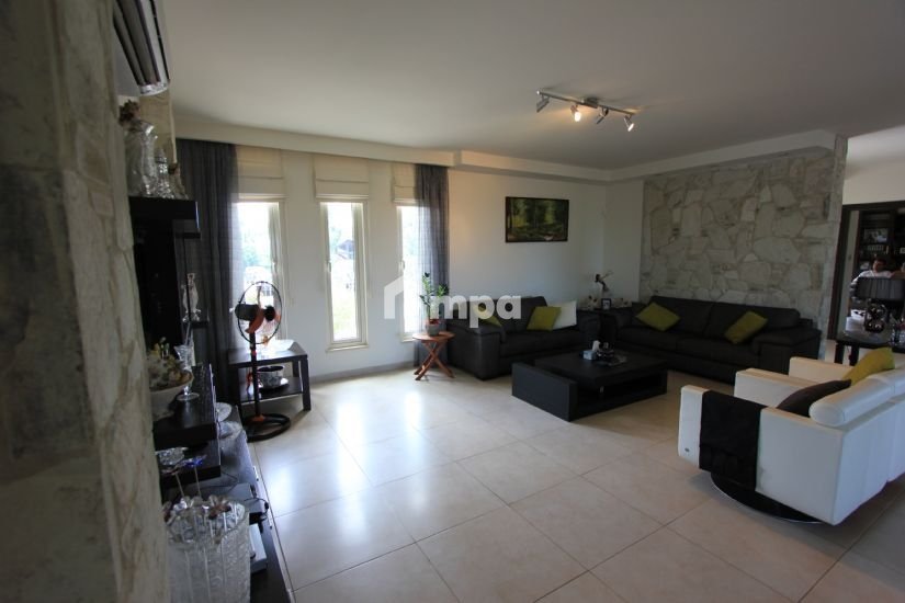 5 Bedroom House for Sale in Latsia, Nicosia District