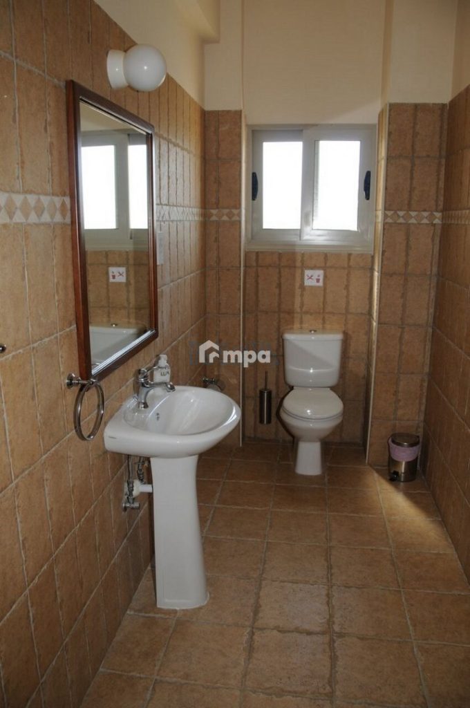 4 Bedroom House for Sale in Argaka, Paphos District