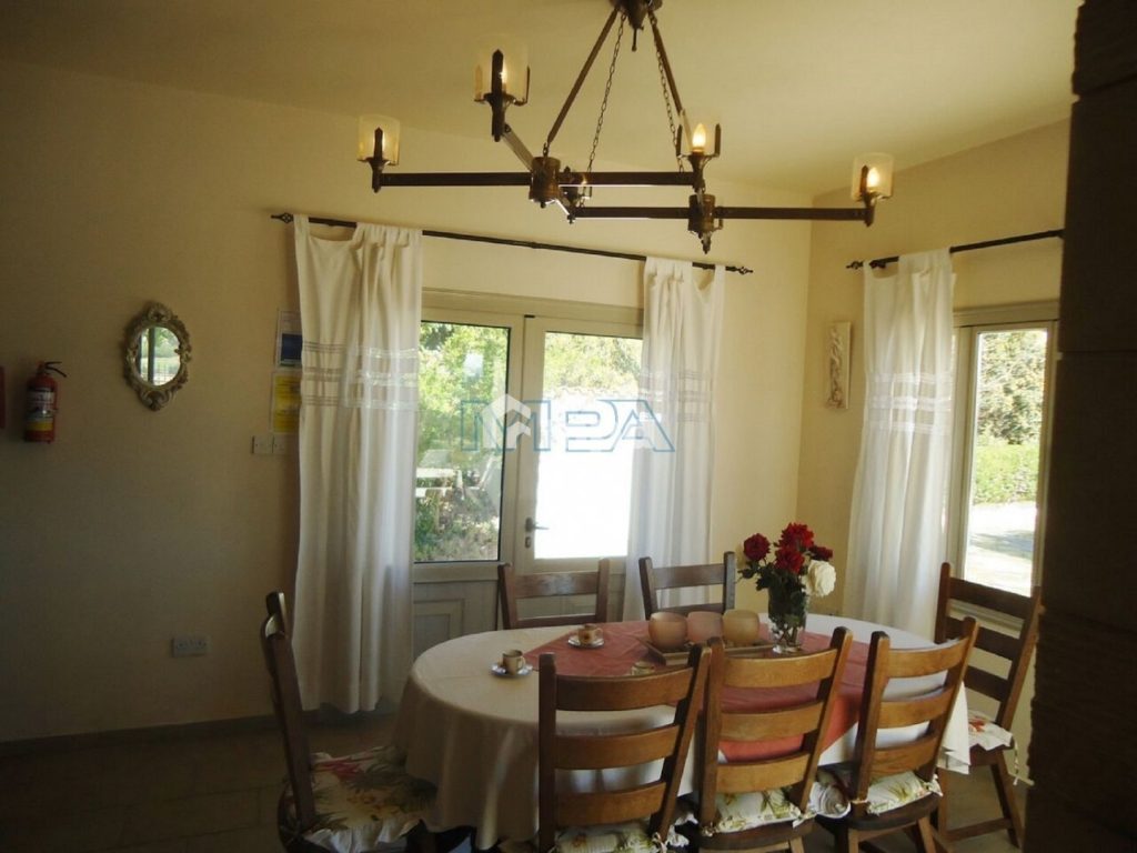 4 Bedroom House for Sale in Argaka, Paphos District
