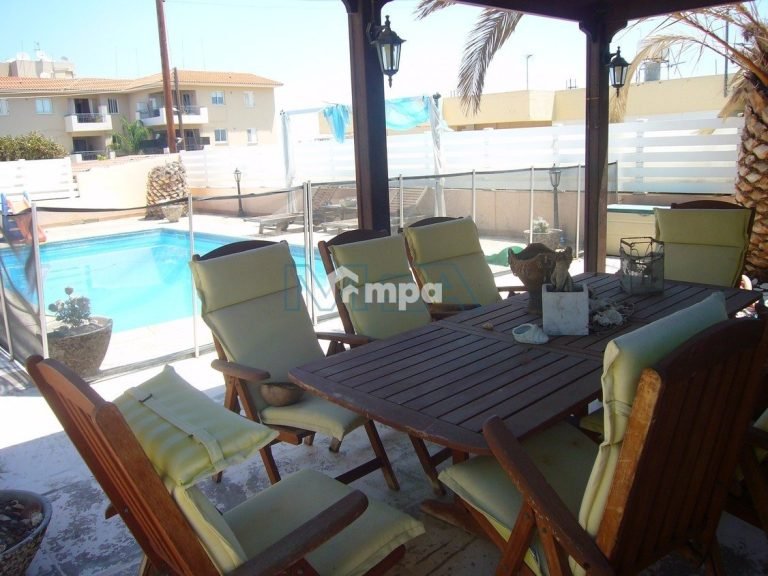 3 Bedroom House for Sale in Lakatamia, Nicosia District