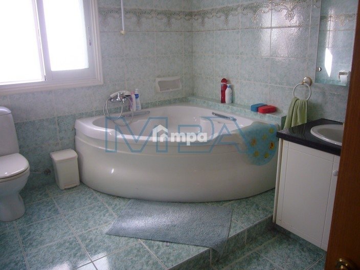Cheap Houses and Villas for Sale Nicosia up to 600000 euro