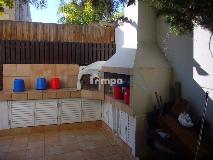 5 Bedroom House for Sale in Nicosia District