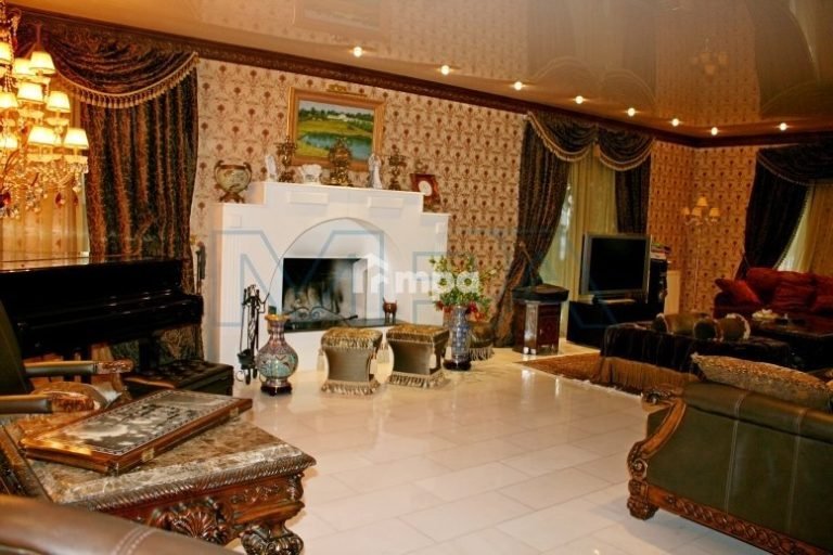 5 Bedroom House for Sale in Nicosia District