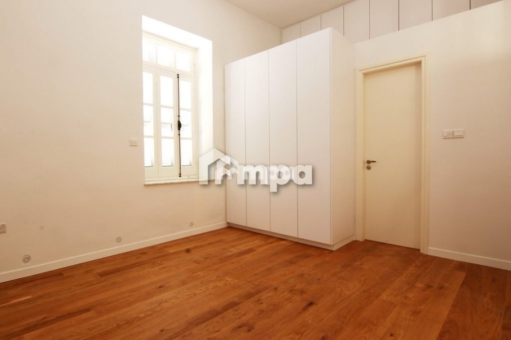 4 Bedroom House for Sale in Agioi Omologites, Nicosia District