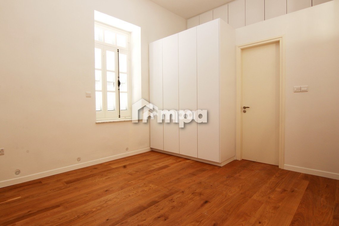 4 Bedroom House for Sale in Agioi Omologites, Nicosia District