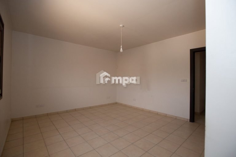 4 Bedroom House for Sale in Maroni, Larnaca District