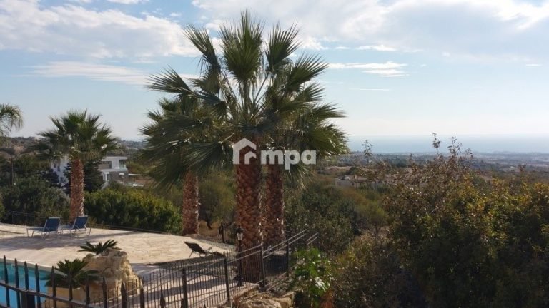 2 Bedroom Apartment for Sale in Mesa Chorio, Paphos District