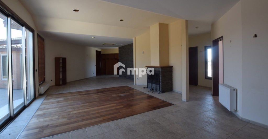 6+ Bedroom House for Sale in Nicosia District