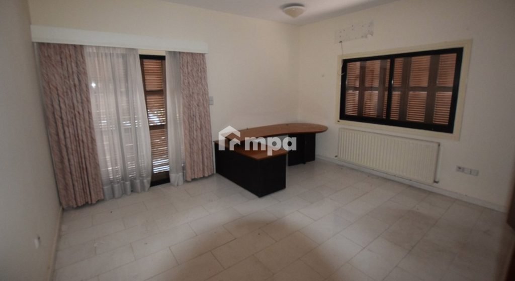 5 Bedroom House for Sale in Strovolos, Nicosia District