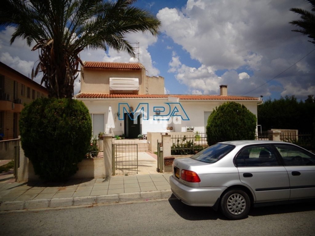 4 Bedroom House for Sale in Latsia, Nicosia District
