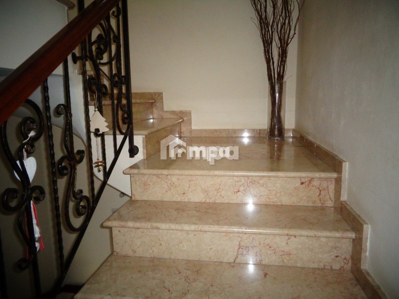 6+ Bedroom House for Sale in Tseri, Nicosia District