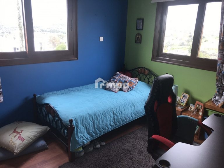 6+ Bedroom House for Sale in Tseri, Nicosia District